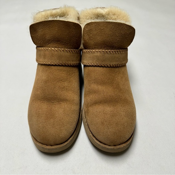 UGG McKay Bootie - Picture 5 of 10